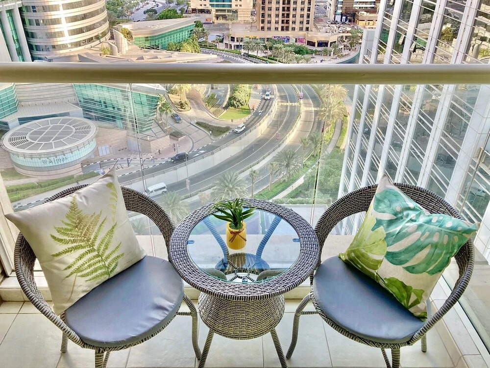 Дубай: Whitesage - Lakefront Apartment Amidst Parks With Lake Access