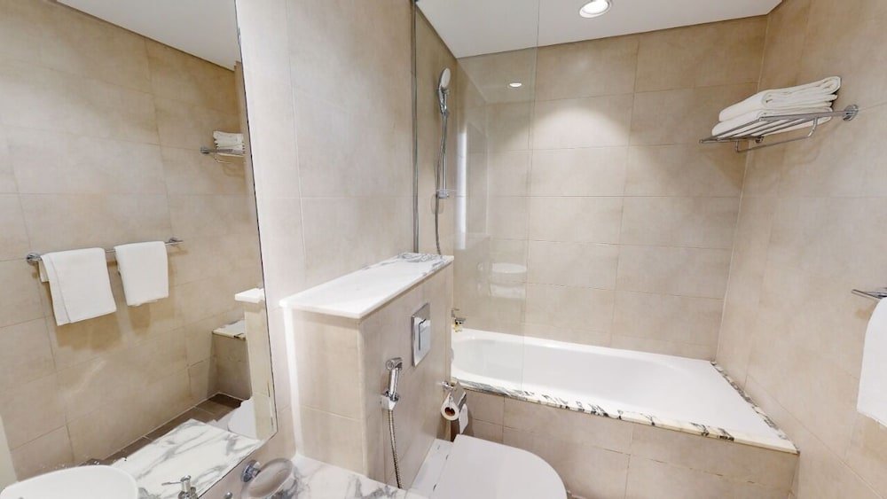 Дубай: Whitesage - Bright and Spacious Apartment With Sea Views