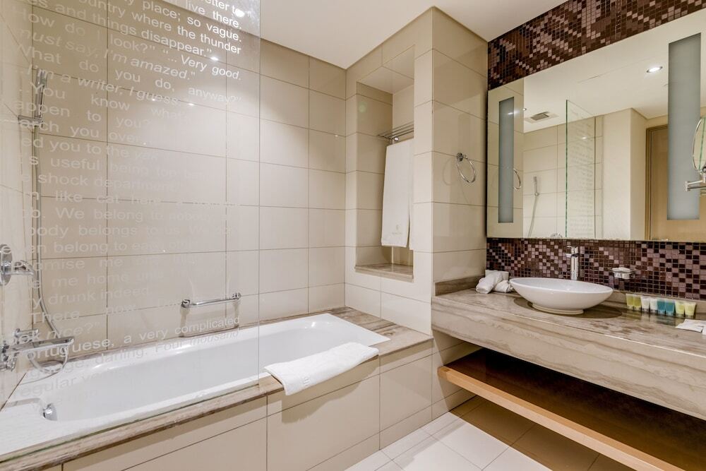 Дубай: GLOBALSTAY. DAMAC Tower Paramount
