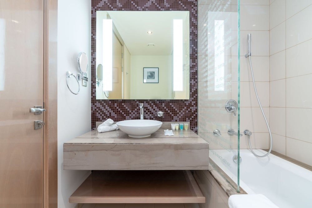 Дубай: GLOBALSTAY. DAMAC Tower Paramount