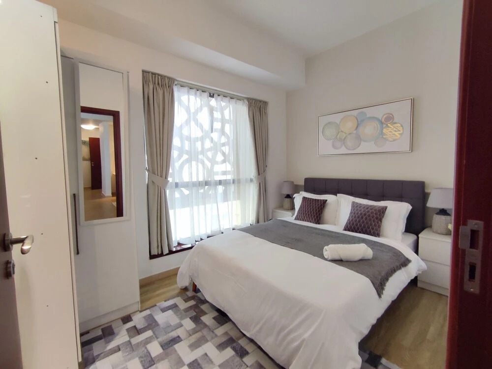 Дубай: Whitesage - Magnificent Waterfront Apt, Steps From the Beach