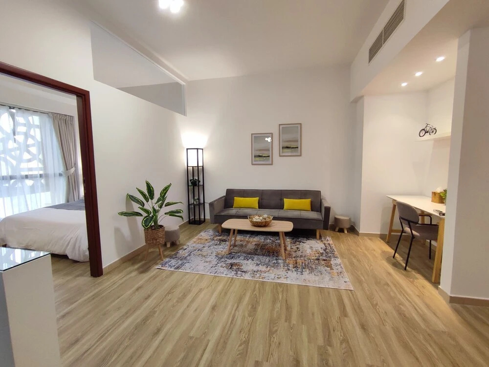 Дубай: Whitesage - Magnificent Waterfront Apt, Steps From the Beach