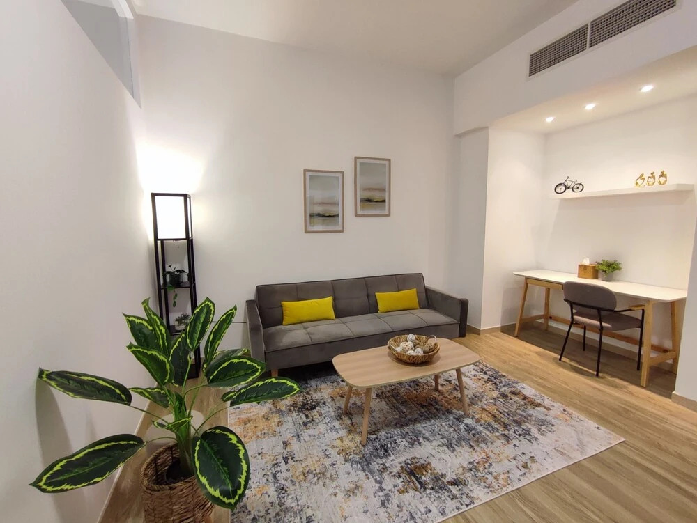 Дубай: Whitesage - Magnificent Waterfront Apt, Steps From the Beach