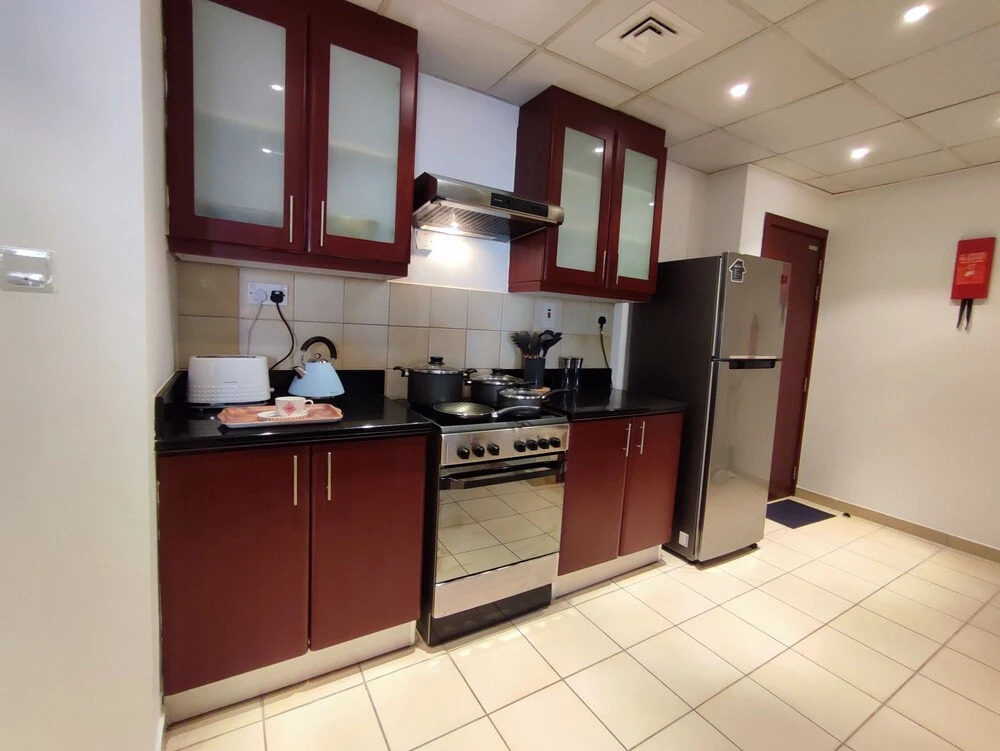 Дубай: Whitesage - Magnificent Waterfront Apt, Steps From the Beach