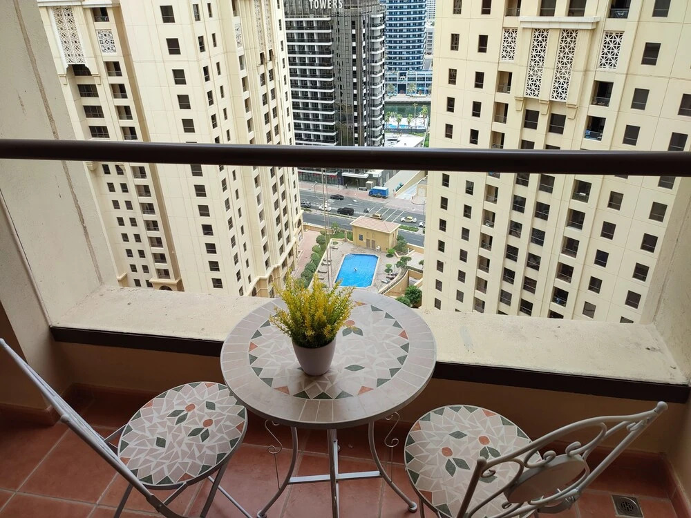 Дубай: Whitesage - Magnificent Waterfront Apt, Steps From the Beach
