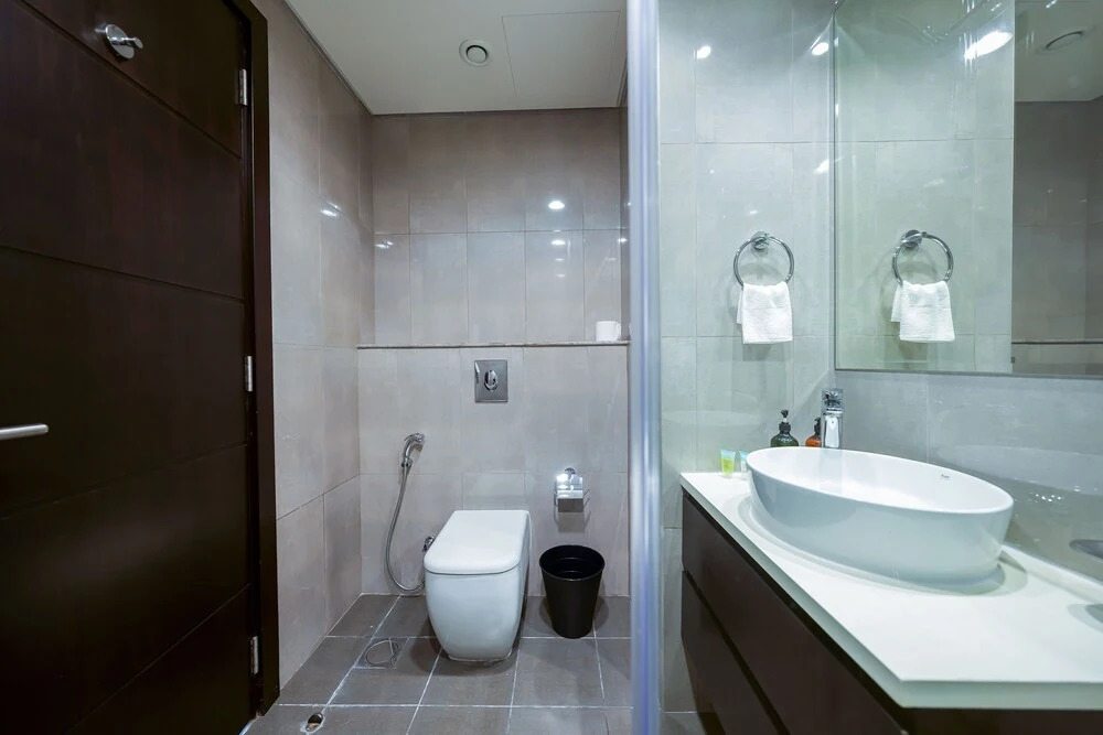 Дубай: Tanin - Apartment Amidst Lively Area With Pool and Balcony