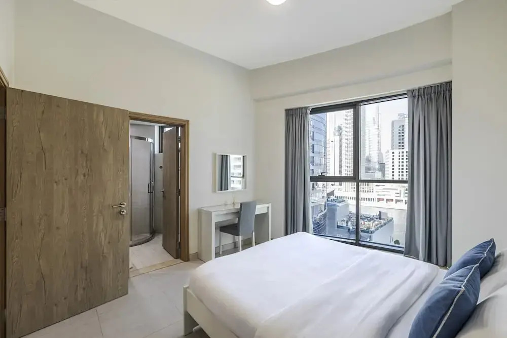 Дубай: The Bay Residences - Canal View