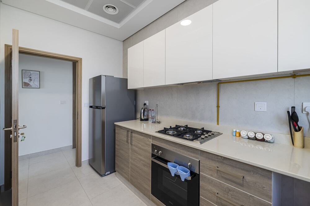 Дубай: The Bay Residences - Canal View