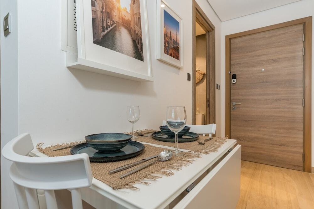 Дубай: Stunning Apt Marina view with Balcony