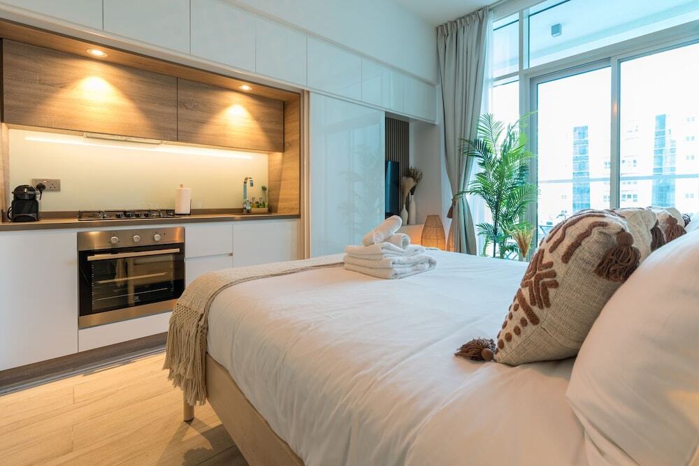 Дубай: Stunning Apt Marina view with Balcony