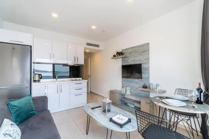 Бодрум: Seafront Flat With Fascinating Sea View in Bodrum