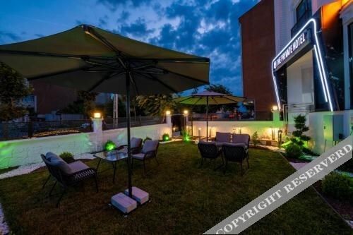 Арнавуткёй: The Private Airport Hotel