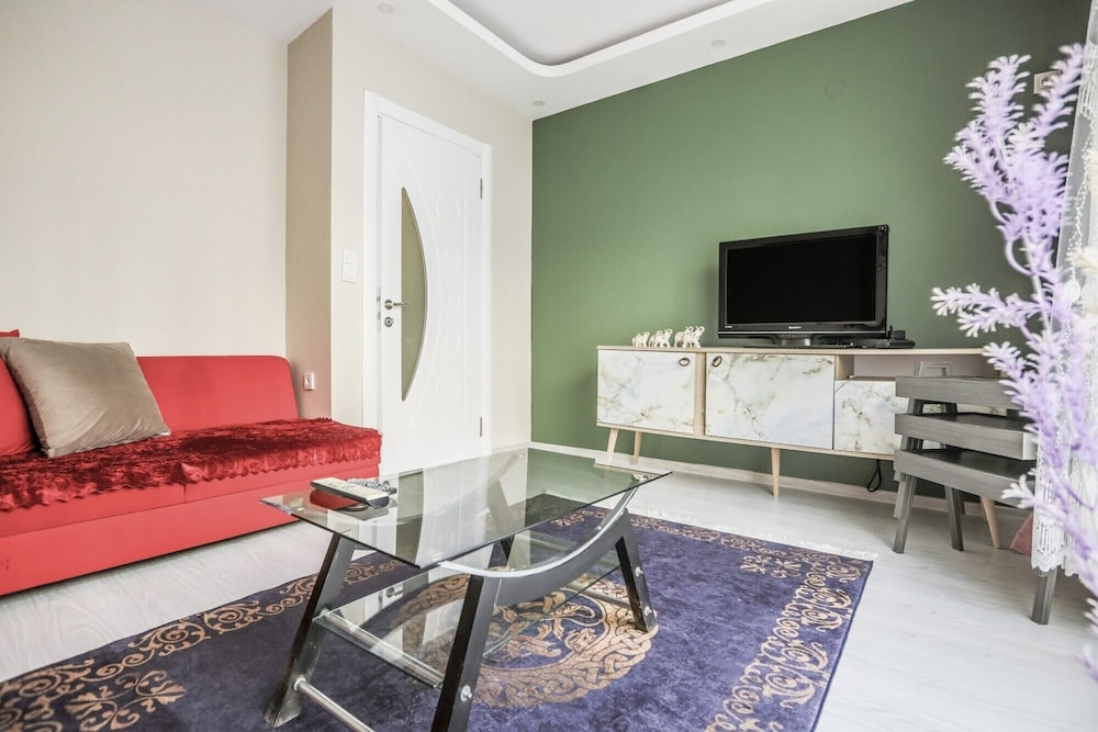Flat Close To Shopping Malls In Kucukcekmece — фото 1