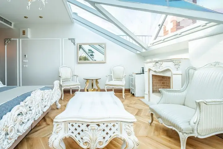 Exquisite Studio in Historic Mansion in Beylerbeyi — фото 4