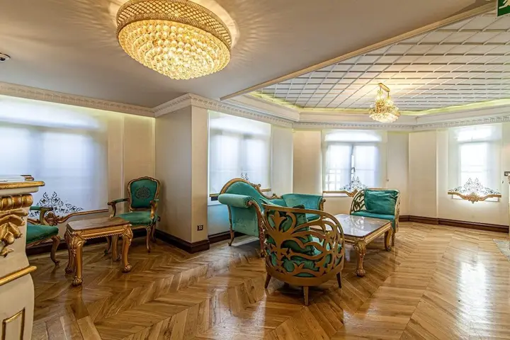 Exquisite Studio in Historic Mansion in Beylerbeyi — фото 5