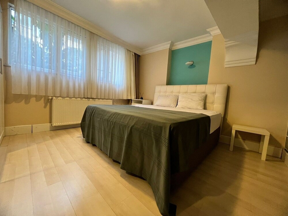 Modern Apartment Near Osmanbey Metro Station — фото 5