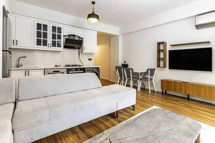 Central and Modernly Furnished Flat in Sisli — фото 1