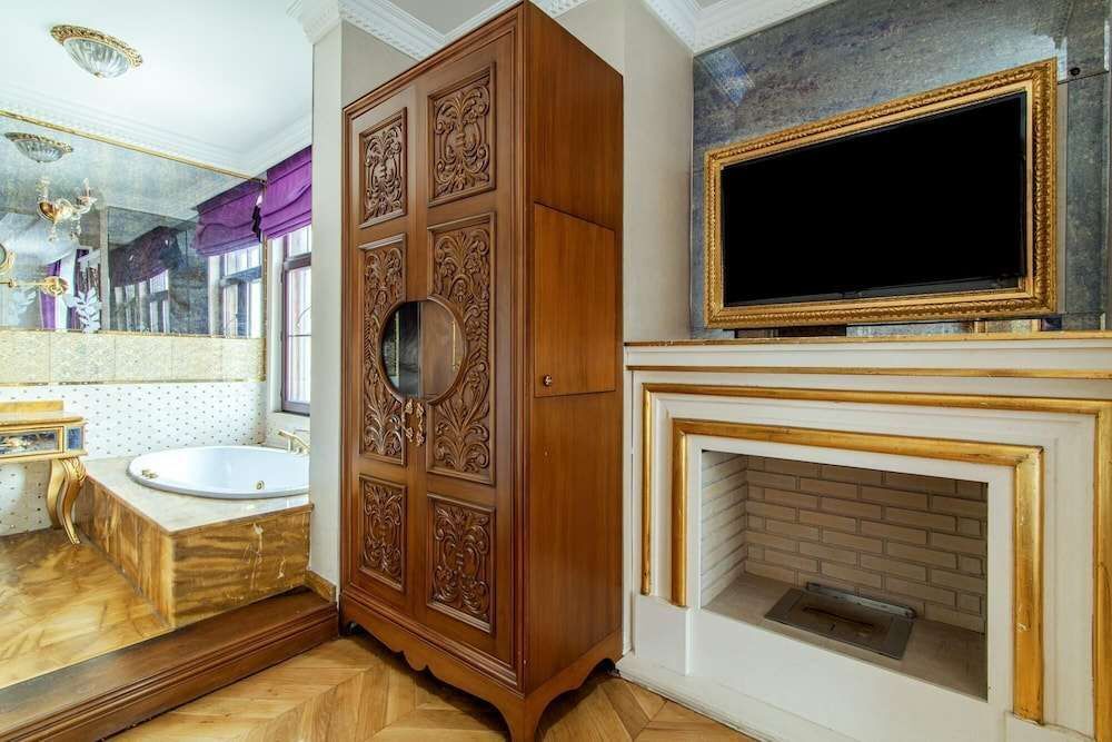 Hotel Room in Historic Mansion in Beylerbeyi — фото 6