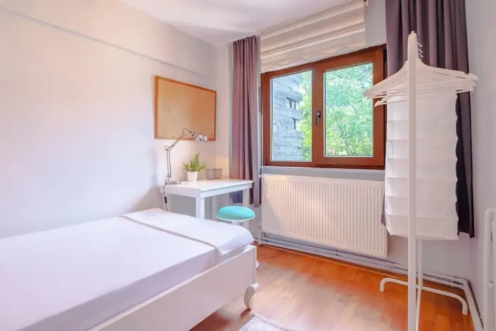 Colorful and Central Flat With Balcony in Kadikoy — фото 1