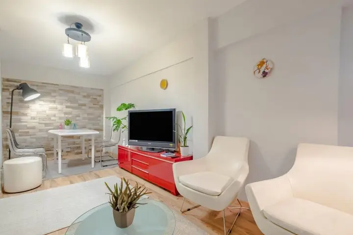 Colorful and Central Flat With Balcony in Kadikoy — фото 4