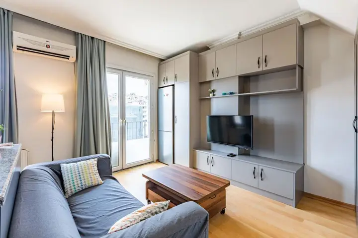 Central and Modern Flat with City View in Sisli — фото 1
