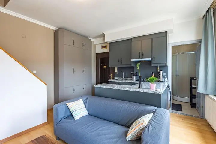 Central and Modern Flat with City View in Sisli — фото 2