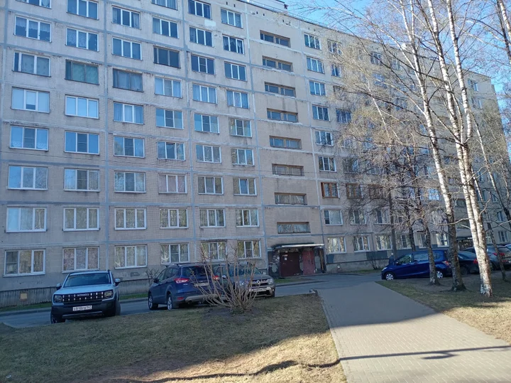 Тихвин: Квартира Двухкомнатная Уютный Тихвин 1-50 Многоквартирный дом