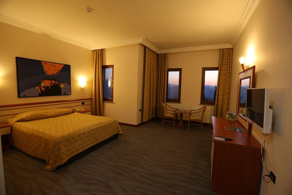Эрменек: Ermenek Selcuklu Otel
