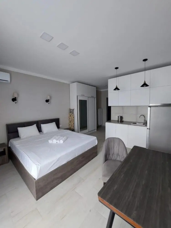 Батуми: Next Orange Hotel