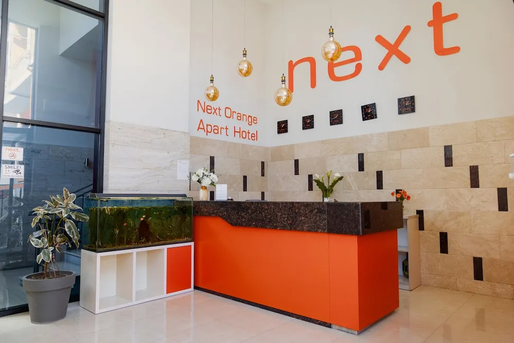 Батуми: Next Orange Hotel