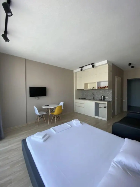Батуми: Next Orange Hotel