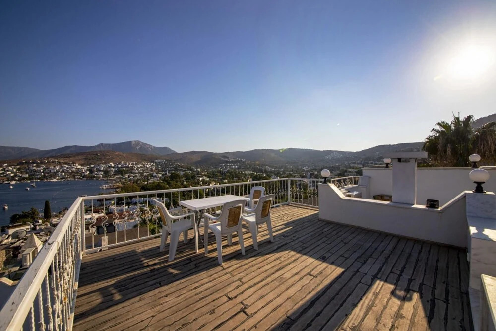 Бодрум: Seaside House With Mesmerizing View in Turkbuku