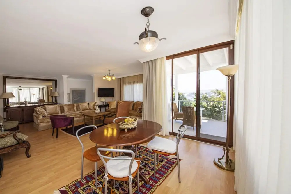 Бодрум: Enchanting House With Backyard in Bodrum
