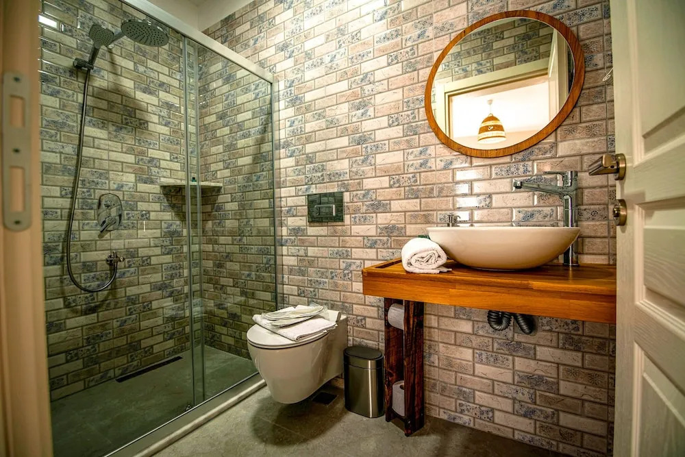 Бозджаада: Lutro Otel