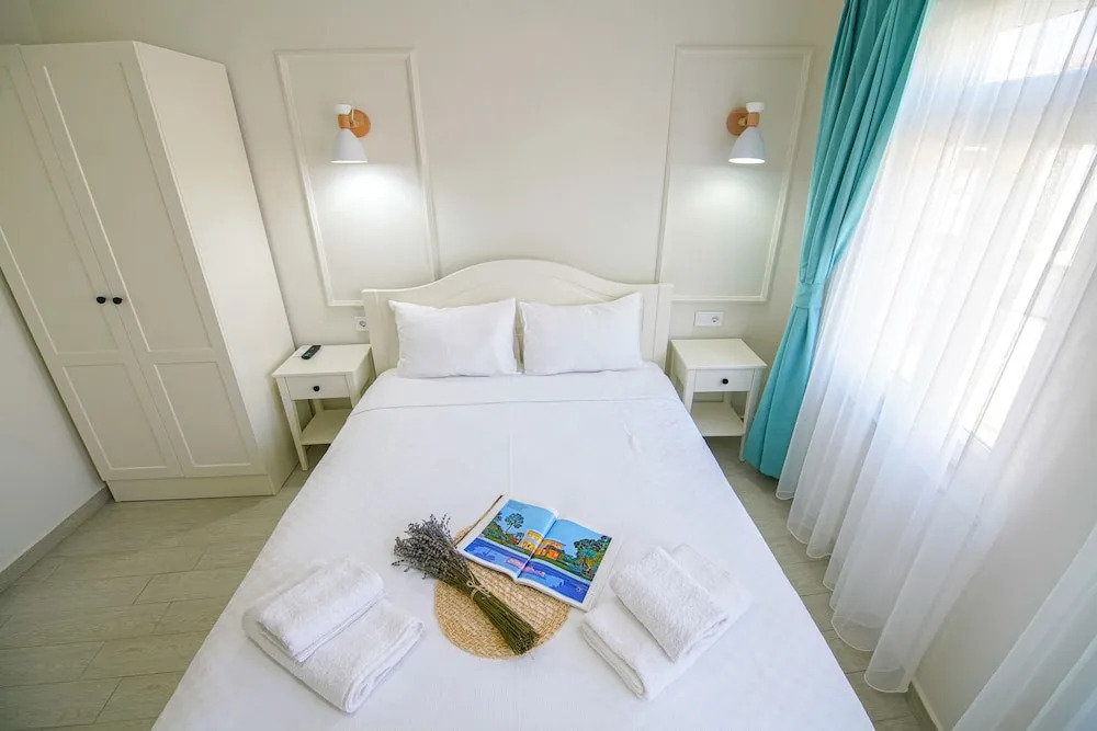 Бозджаада: Lutro Otel