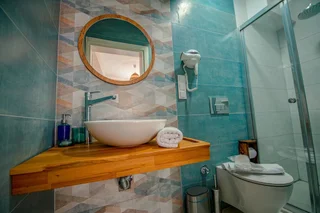 Бозджаада: Lutro Otel