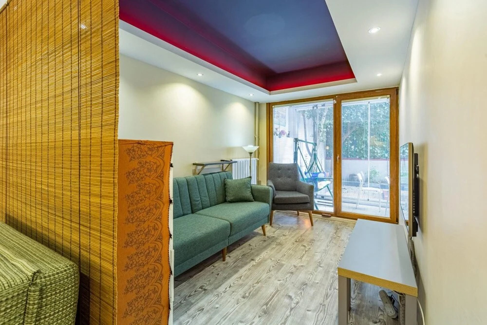 Стамбул: Stylish and Central Flat With Backyard in Sisli