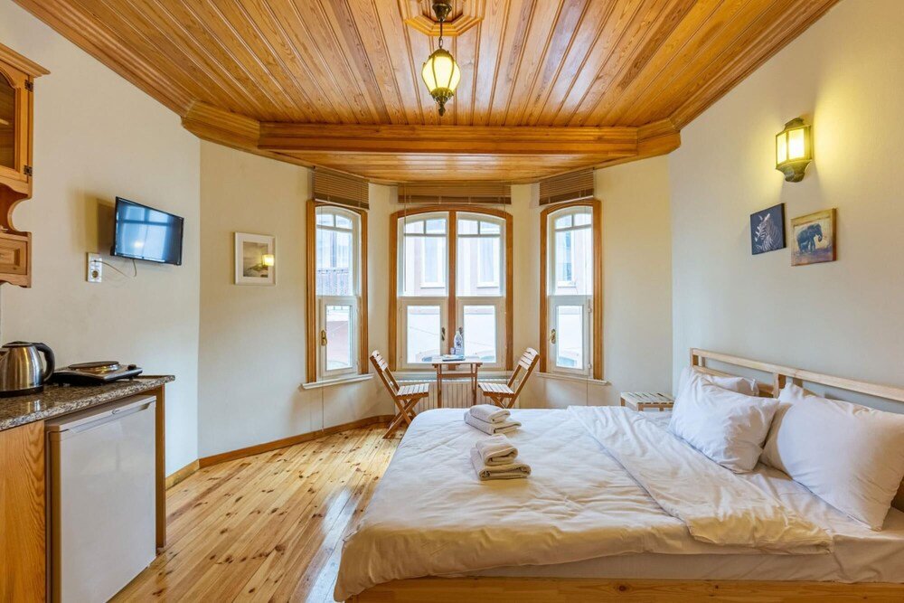 Cozy Flat Near Trendy Attractions in Balatfatih-- — фото 4