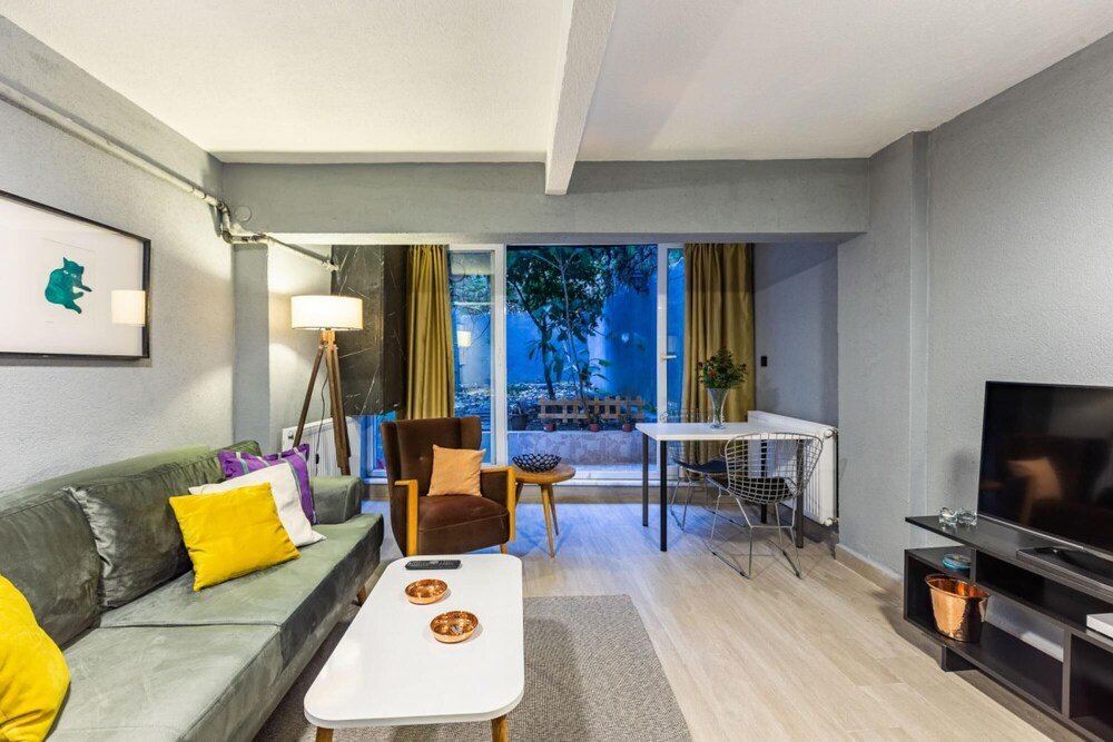 Cozy and Central Flat With Backyard in Kadikoy — фото 3
