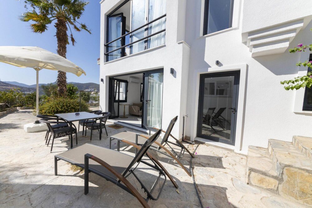 Бодрум: Pleasant Flat With Garden in the Heart of Bodrum
