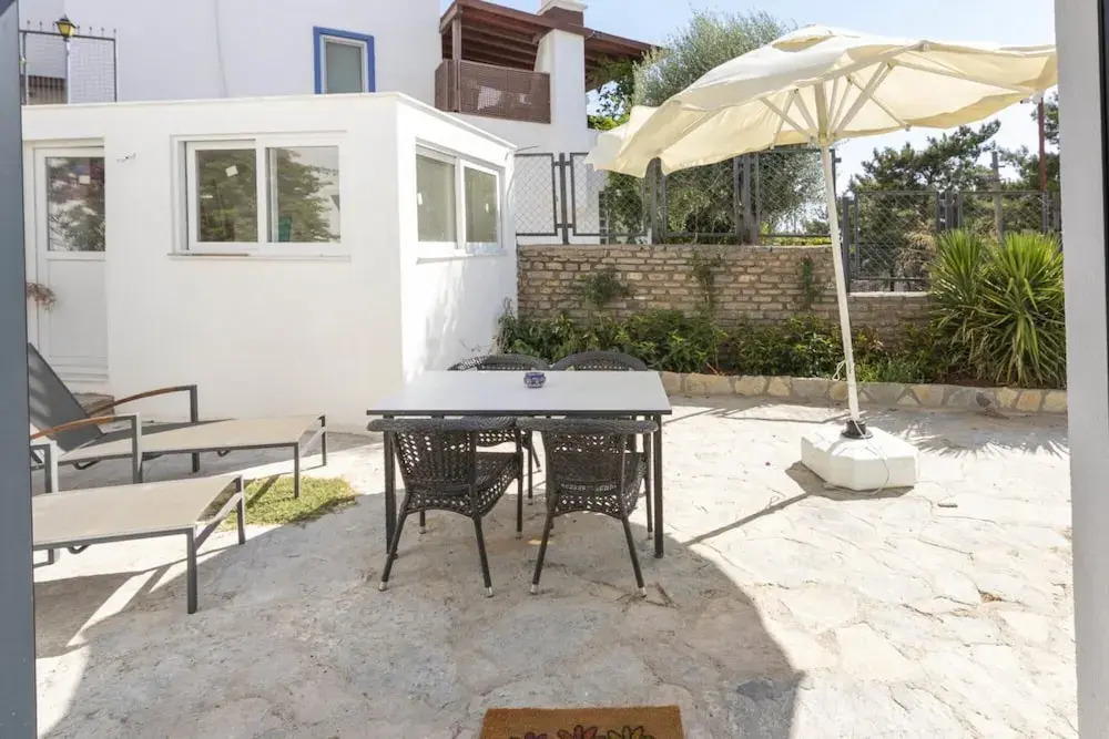 Бодрум: Pleasant Flat With Garden in the Heart of Bodrum