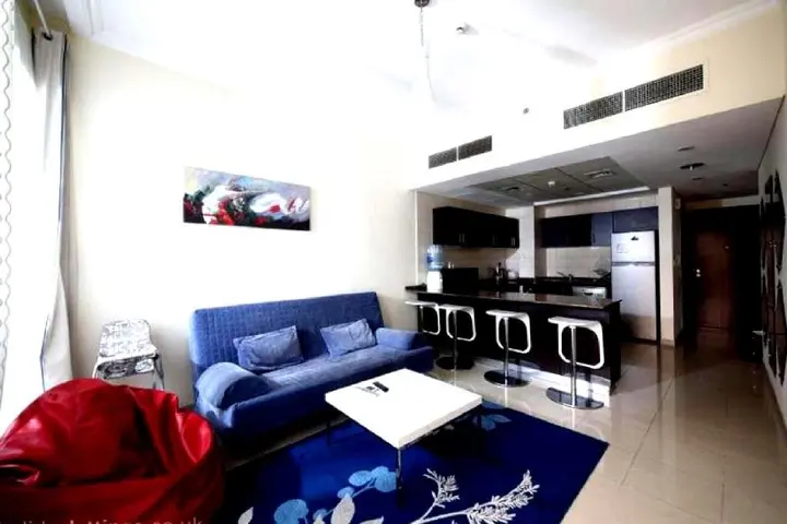 Дубай: One Bedroom Apartment - Bay Central Tower