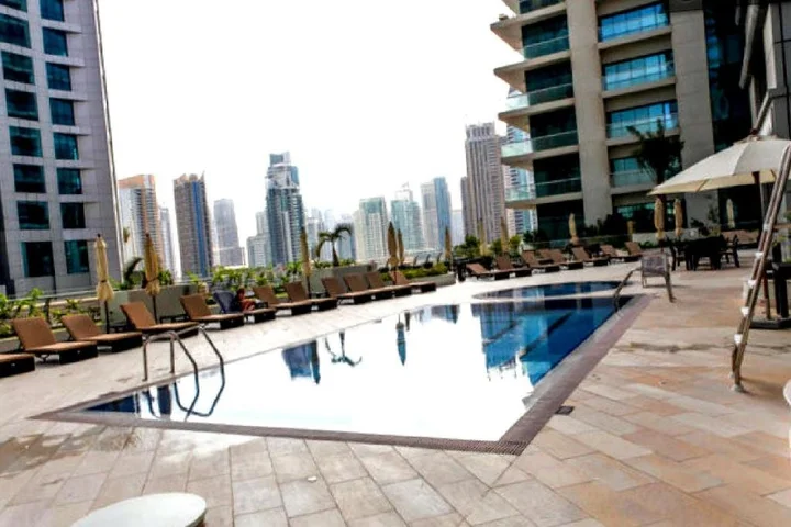 Дубай: One Bedroom Apartment - Bay Central Tower