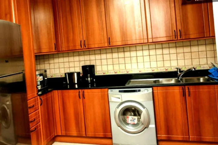 Дубай: One Bedroom Apartment - Bay Central Tower