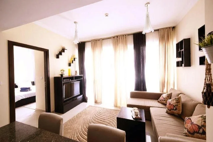 Дубай: One Bedroom Apartment - Bay Central Tower