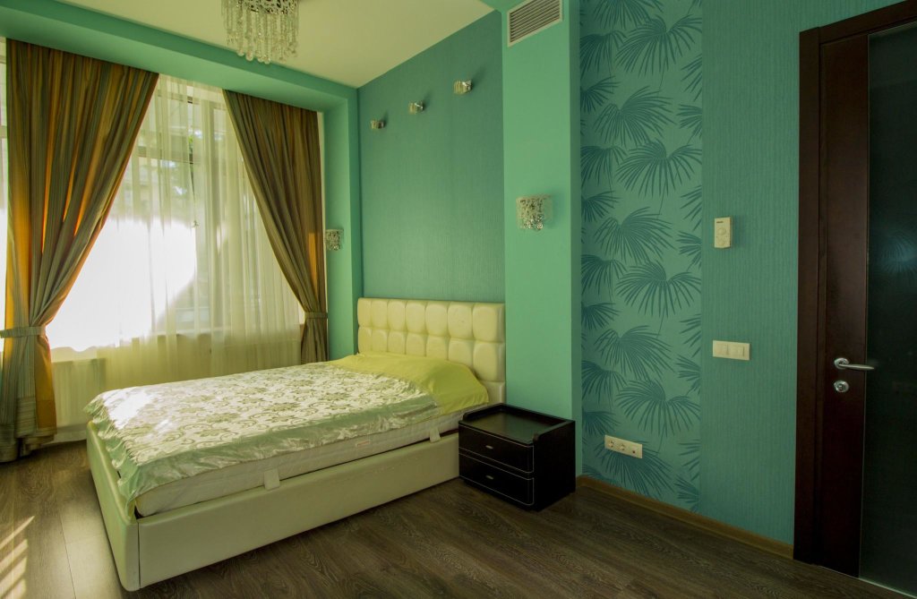 Партенит: Dacha of Shteingolts