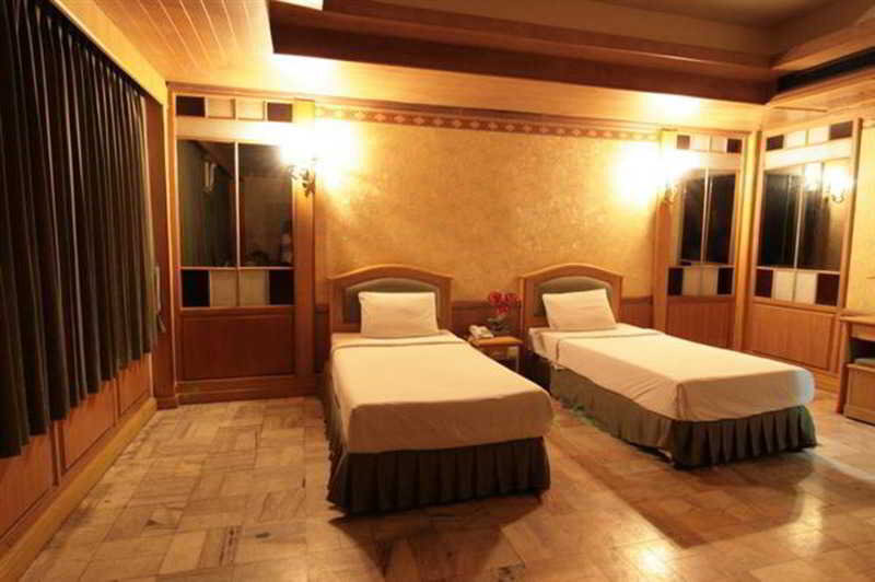 Самутпракан: 13 Coins Resort Bangna