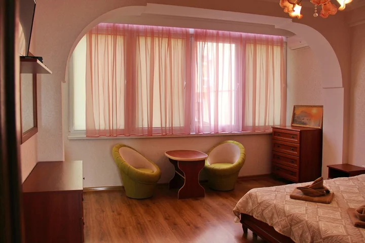 Рыбачье: Guest House Lovets