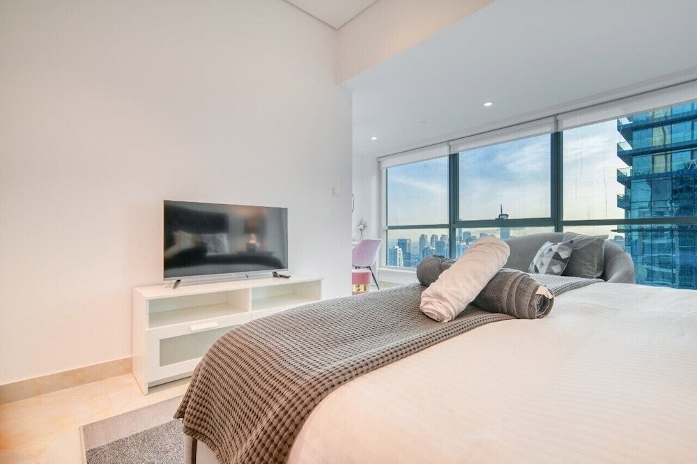 Дубай: The Marina JBR Skyview Penthouse