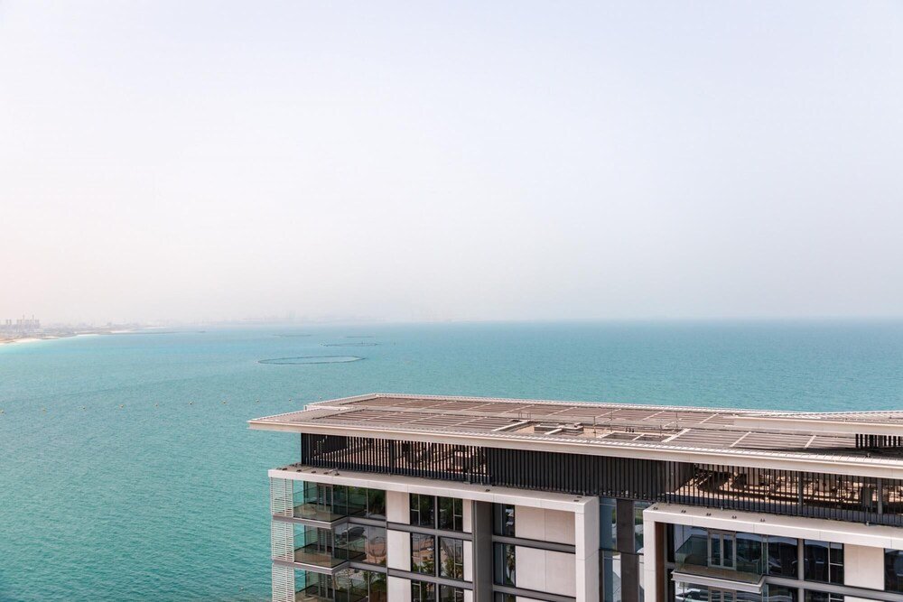 Дубай: Stunning Sea Views on Dubai s New Luxury Island